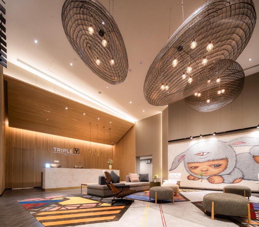 Triple Y Hotel Bangkok Buitenkant foto