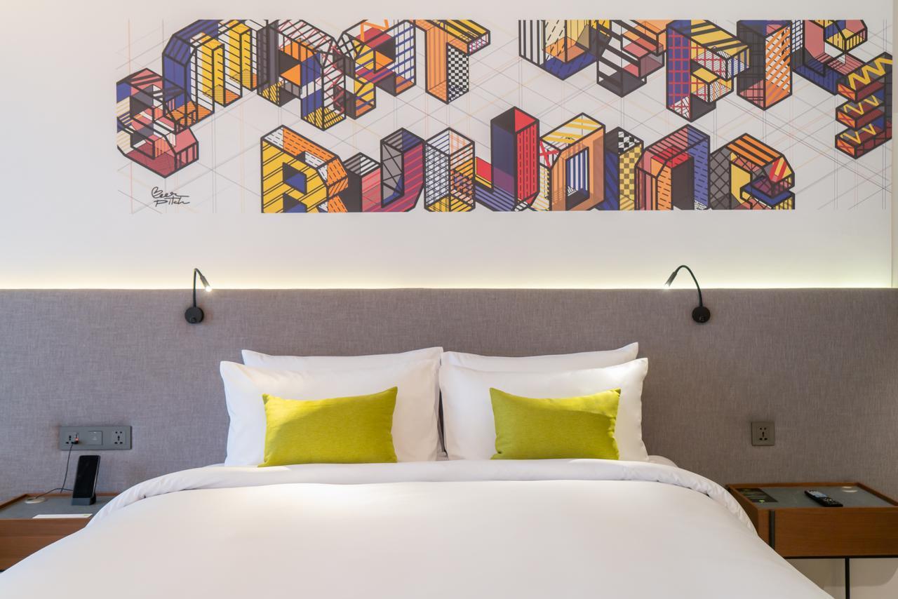 Triple Y Hotel Bangkok Buitenkant foto