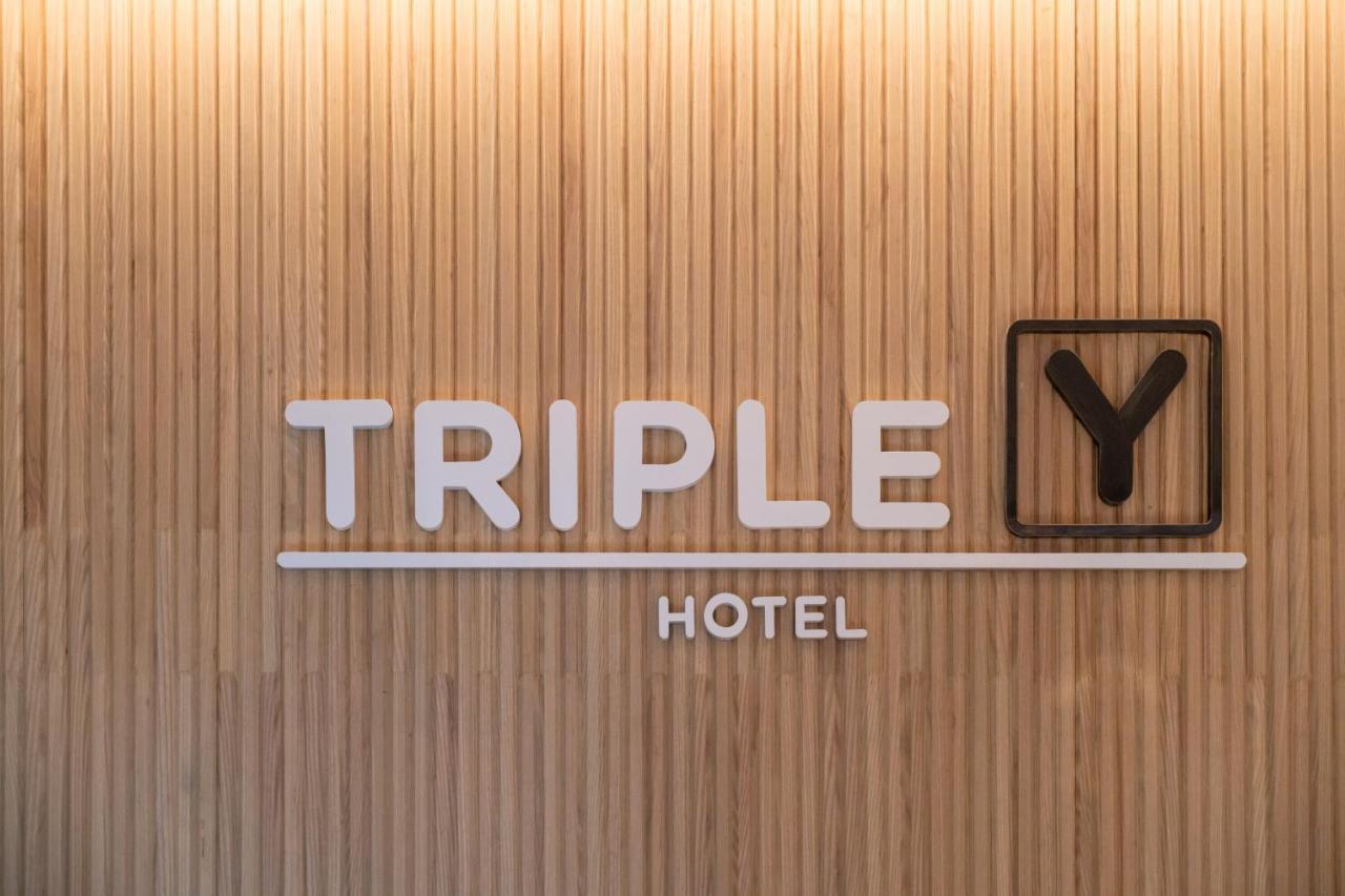 Triple Y Hotel Bangkok Buitenkant foto